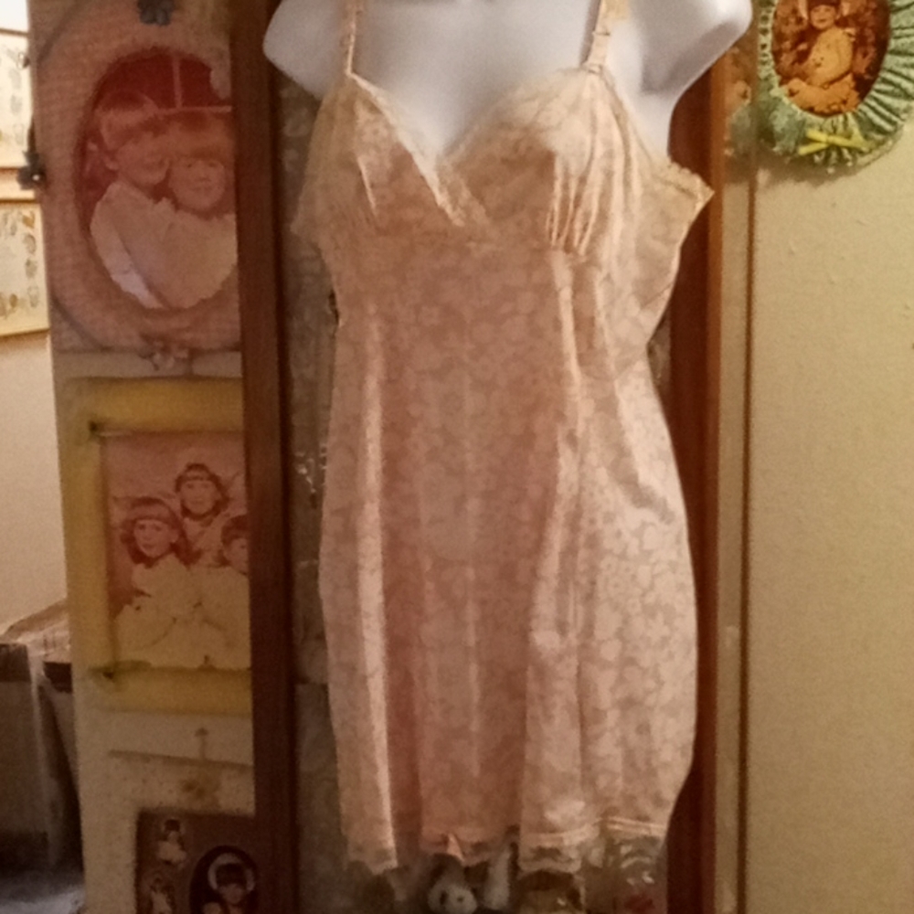 Vintage, Pink & White, Floral, Mini, Slip💕🌸🎀🌷💥🦋💕